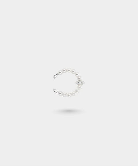 Silvery Orbit Pearl Ear Cuff