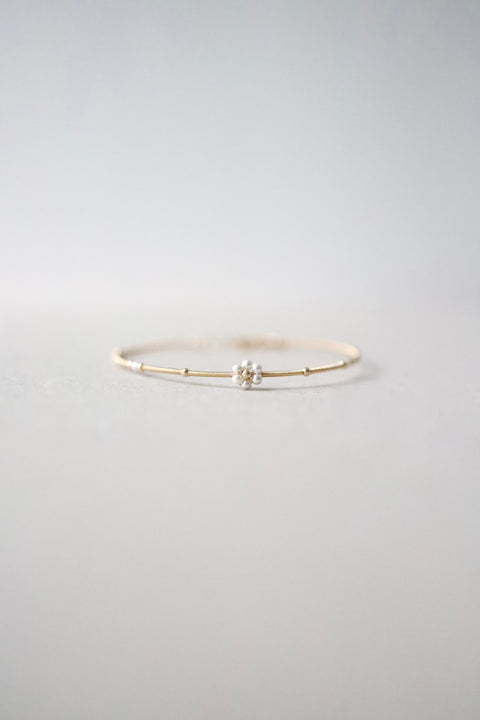 Pearl Daisy Bracelet