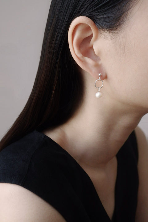 Pearl Dangle Earrings - Silver