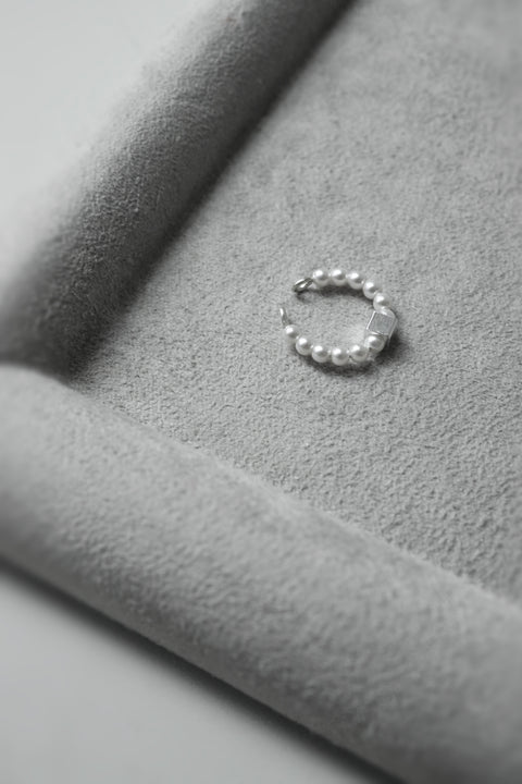 Silvery Cube Pearl Ear Cuff