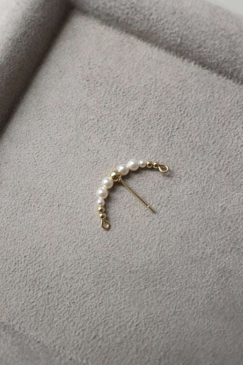 Golden Pearl Arc Earring