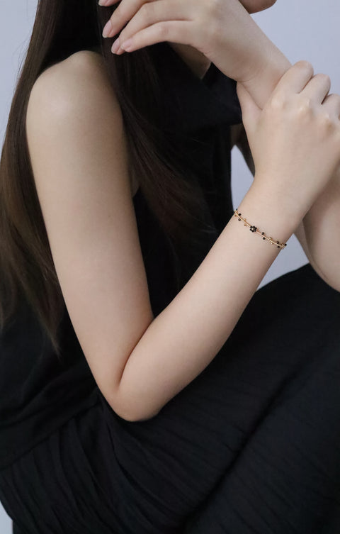 Black Daisy Vine Bracelet