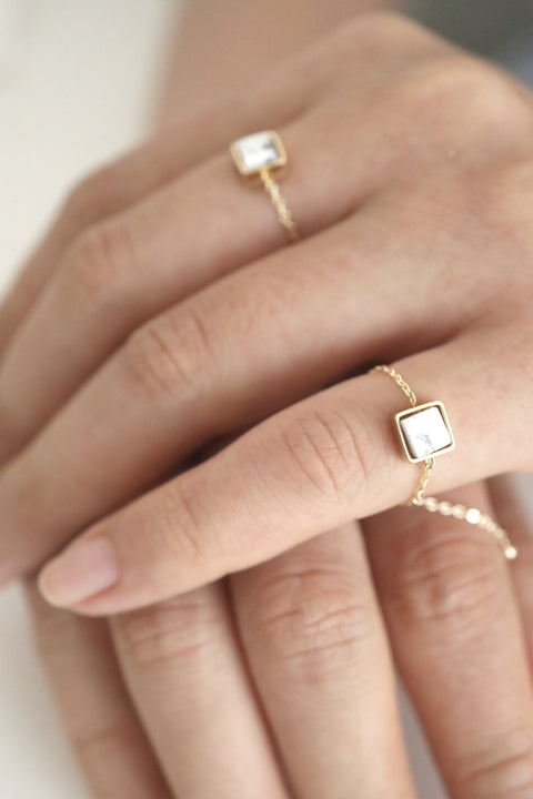 Howlite Adjustable Chain Ring