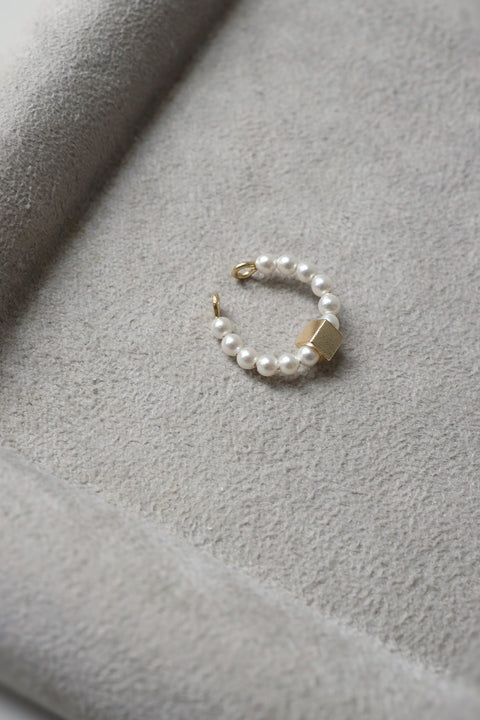 Golden Cube Pearl Ear Cuff